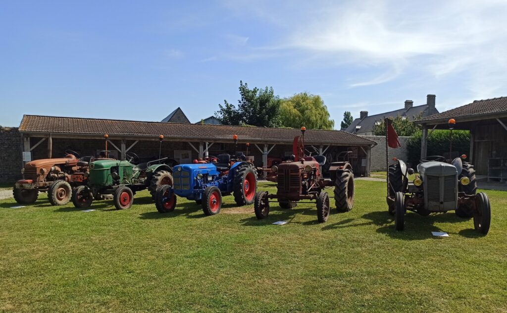 Présentation de tracteurs anciens
