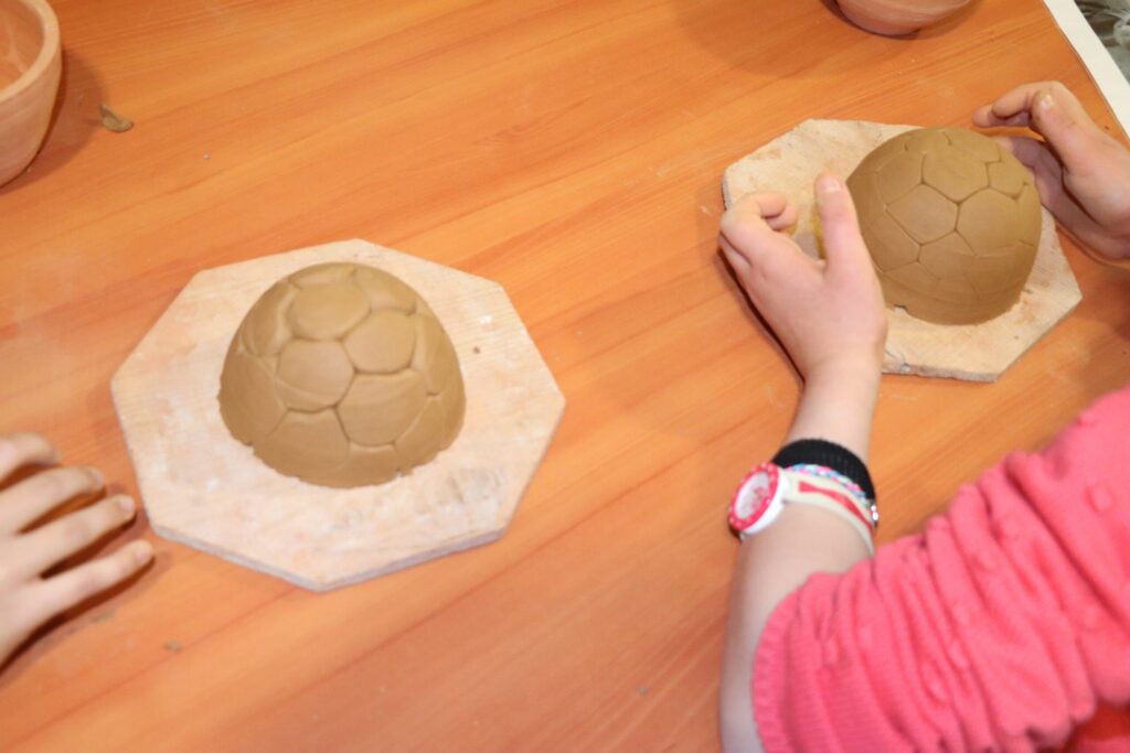 atelier modelage de la terre